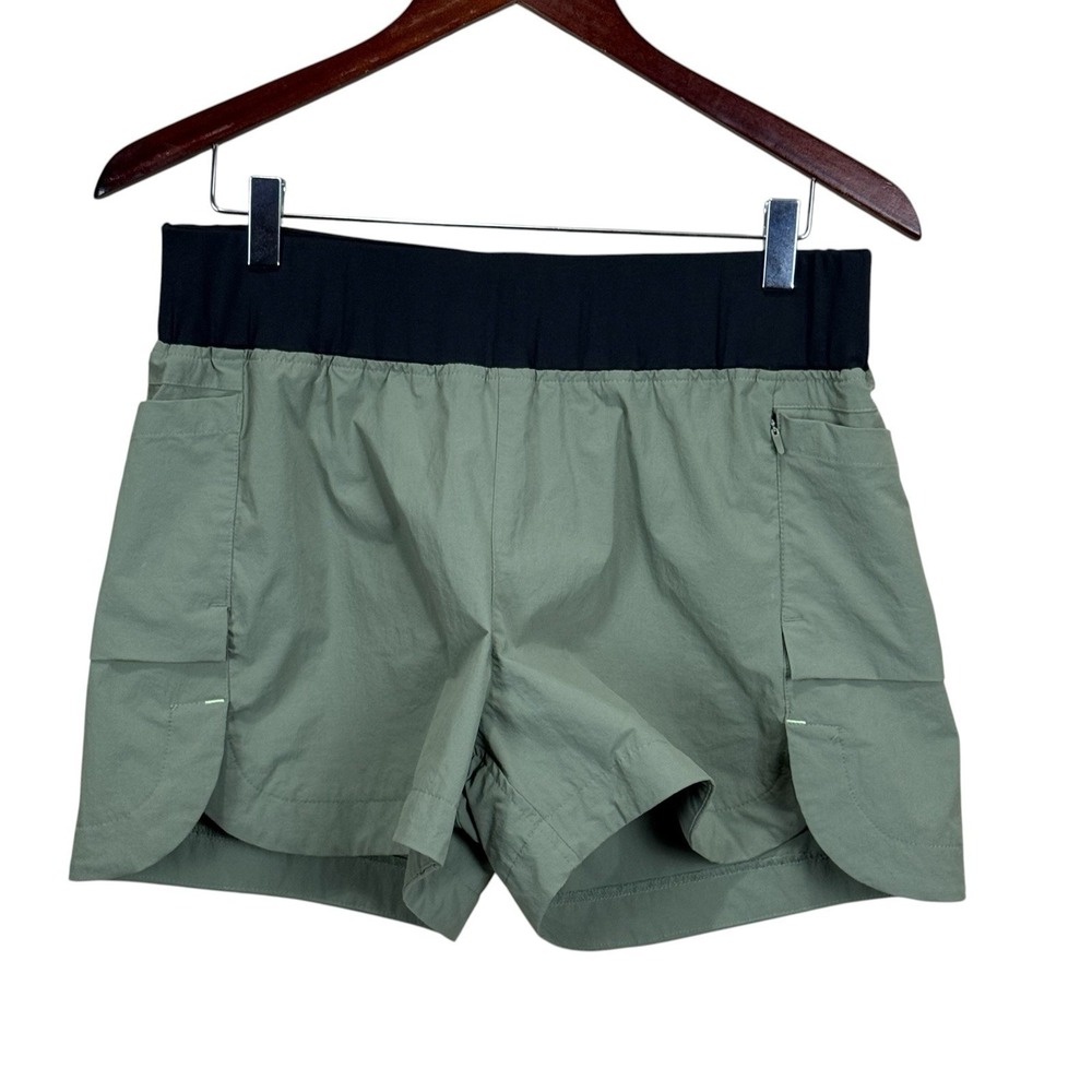 Helly Hansen Vetta hiking shorts Green with Black Waistband Size Large